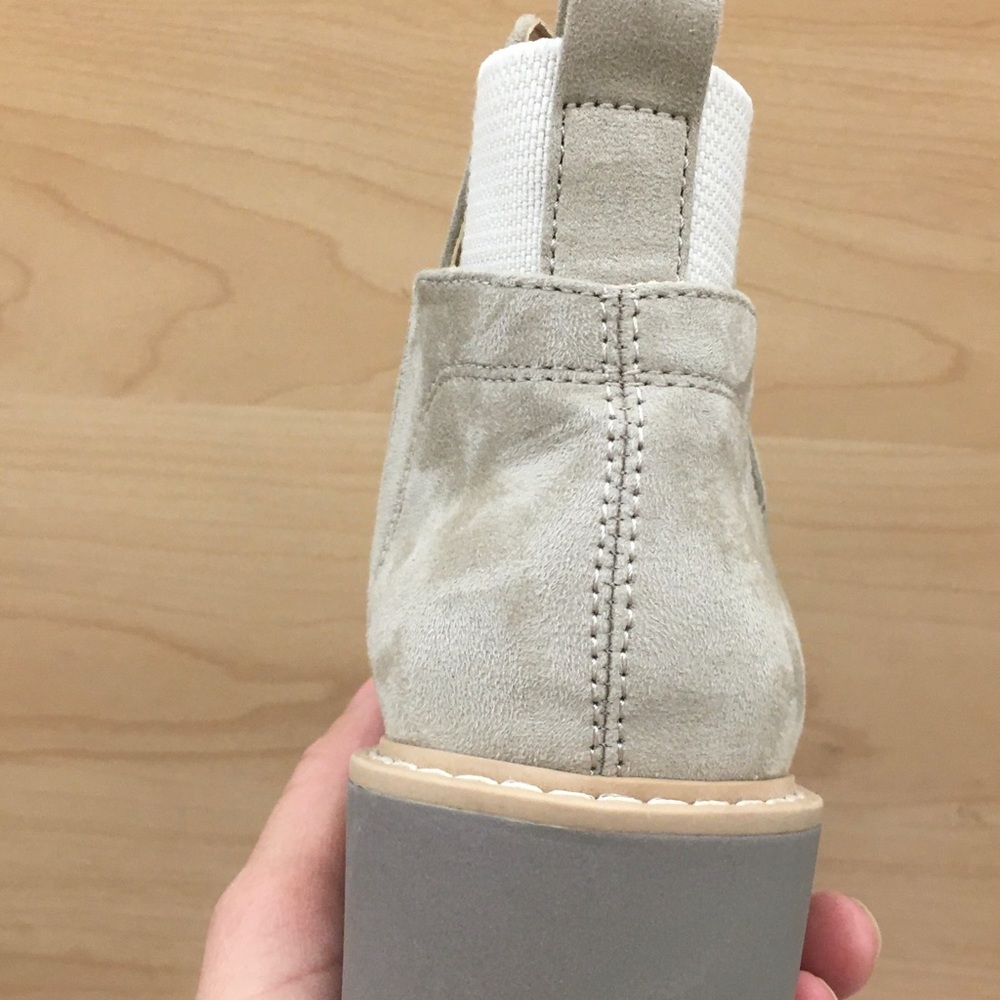 🤍Dolce Vita Stone Color Ankle Booties🤍 - Picture 2 of 5